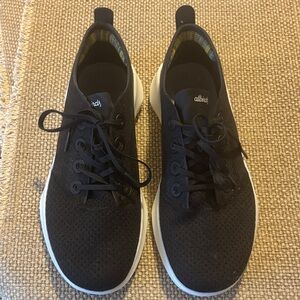 Women’s allbirds sneakers